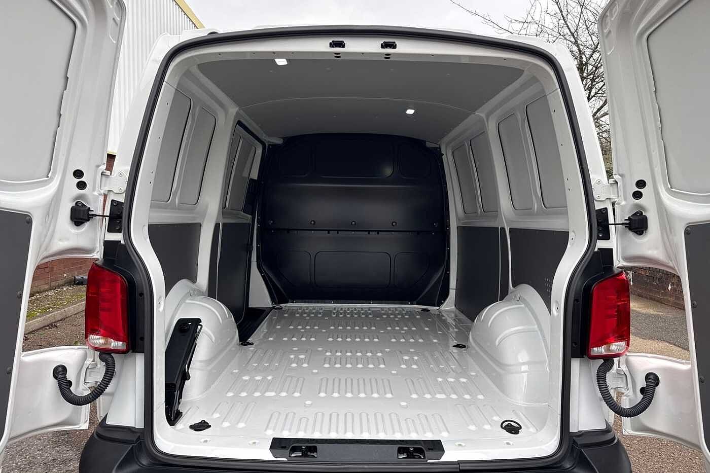 Volkswagen Transporter 2.0TDI 110ps T28 Startline SWB Panel Van
