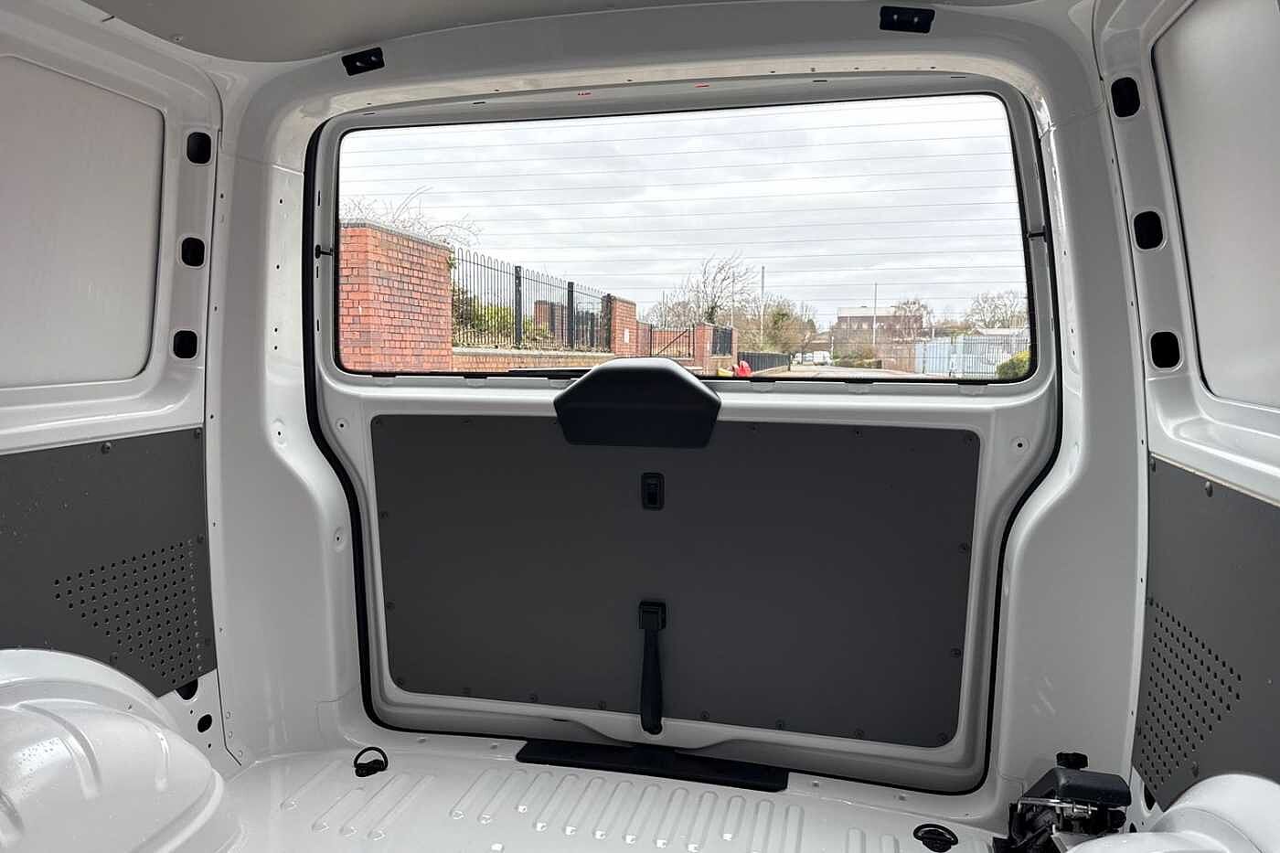 Volkswagen Transporter 2.0TDI 110ps T28 Highline SWB-Tailgate + Heated Rear Window-LED's