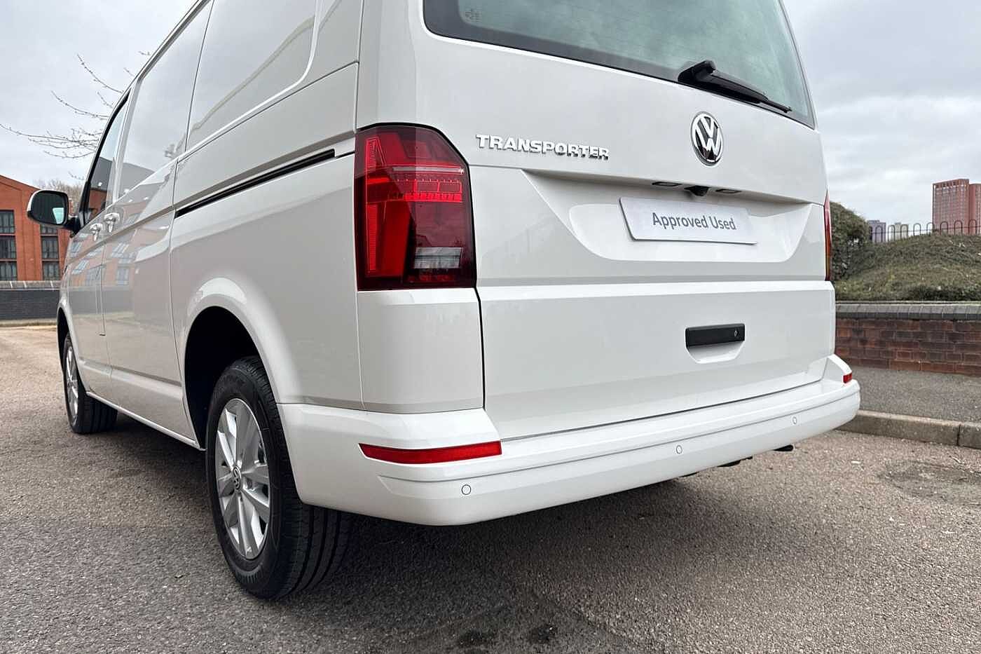 Volkswagen Transporter 2.0TDI 110ps T28 Highline SWB-Tailgate + Heated Rear Window-LED's