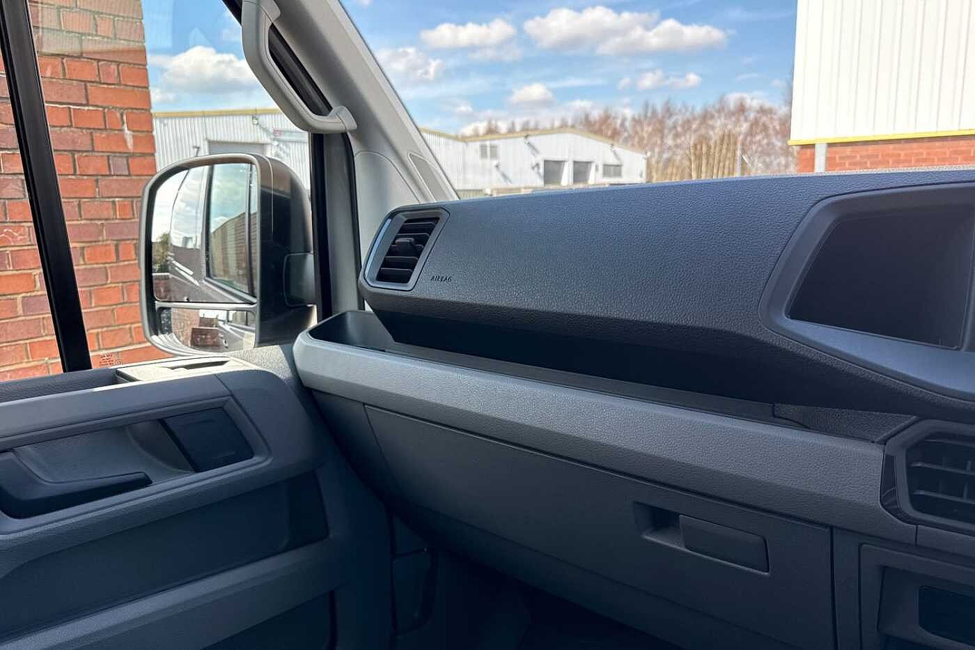 Volkswagen Crafter 2.0TDI 163PS EU6 CR35 MWB Commerce Plus RWD-Ascot Grey + LED's