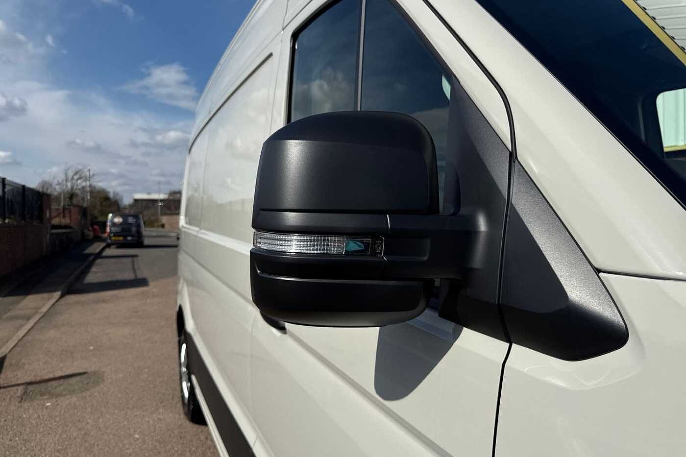 Volkswagen Crafter 2.0TDI 163PS EU6 CR35 MWB Commerce Plus RWD-Ascot Grey + LED's