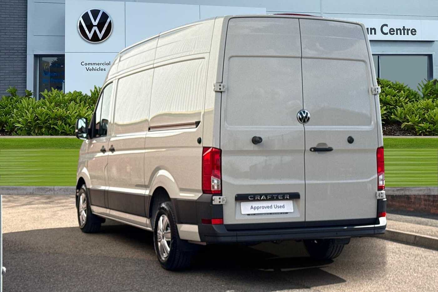 Volkswagen Crafter 2.0TDI 163PS EU6 CR35 MWB Commerce Plus RWD-Ascot Grey + LED's