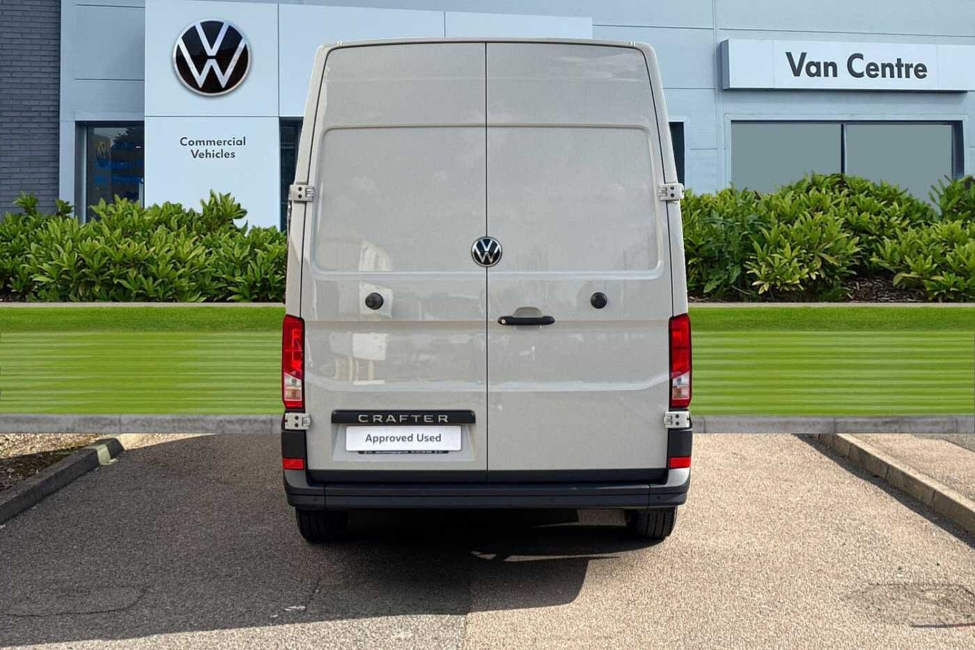 Volkswagen Crafter 2.0TDI 163PS EU6 CR35 MWB Commerce Plus RWD-Ascot Grey + LED's