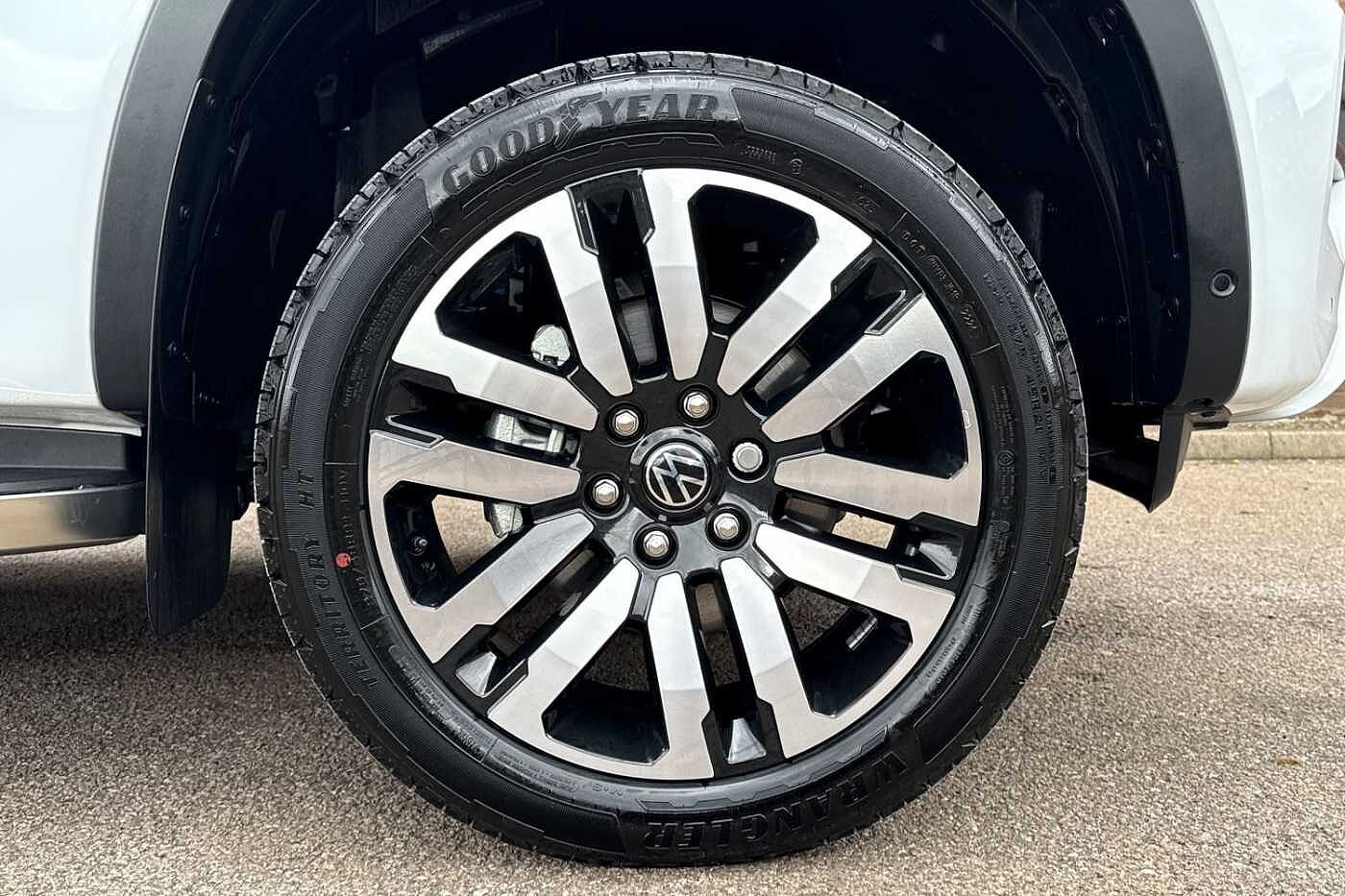 Volkswagen Amarok 3.0TDI V6 240PS Aventura 4MOTION-Delivery Miles Only