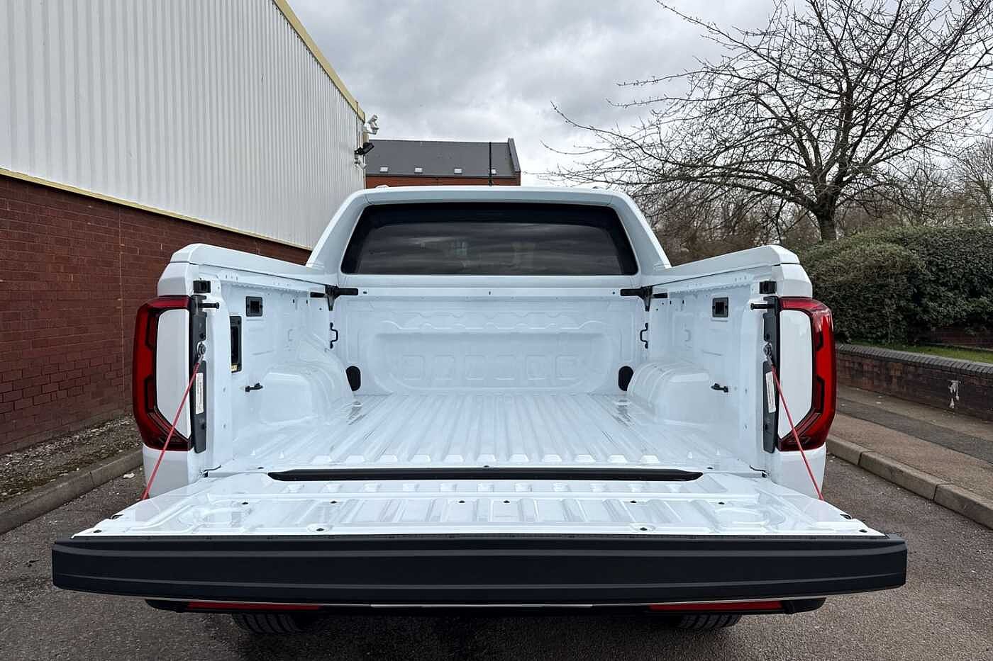 Volkswagen Amarok 3.0TDI V6 240PS Aventura 4MOTION-Delivery Miles Only