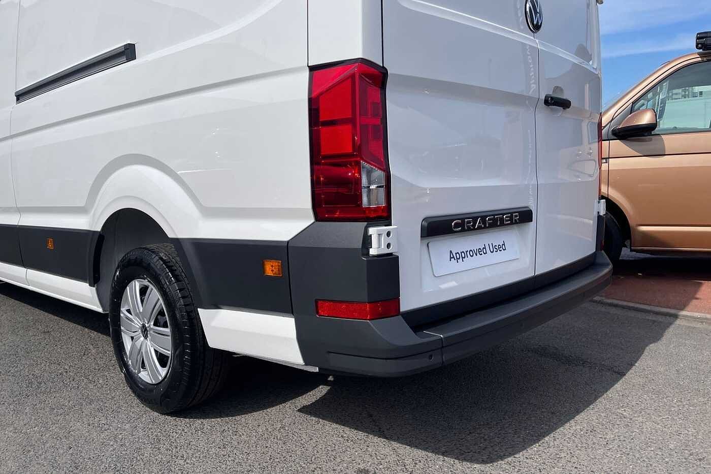 Volkswagen Crafter CR35 LWB Diesel FWD 2.0 TDI 140PS Commerce Business High Roof-2025-Delivery Miles Only