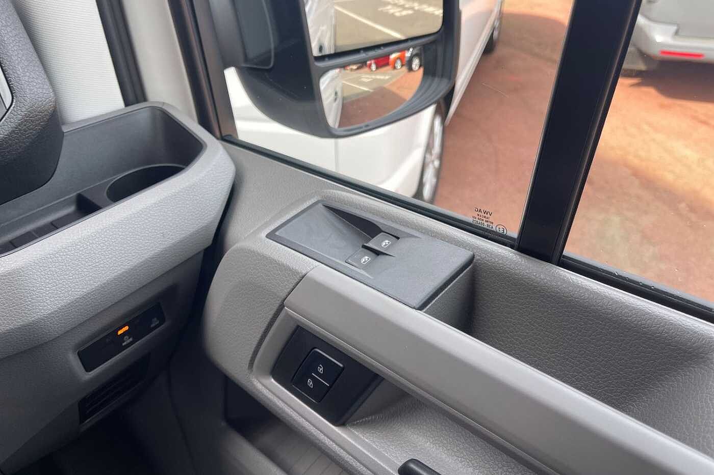 Volkswagen Crafter CR35 LWB Diesel FWD 2.0 TDI 140PS Commerce Business High Roof-2025-Delivery Miles Only
