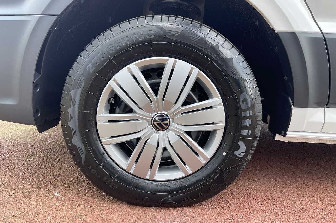 Volkswagen Crafter CR35 LWB Diesel FWD 2.0 TDI 140PS Commerce Business High Roof-2025-Delivery Miles Only