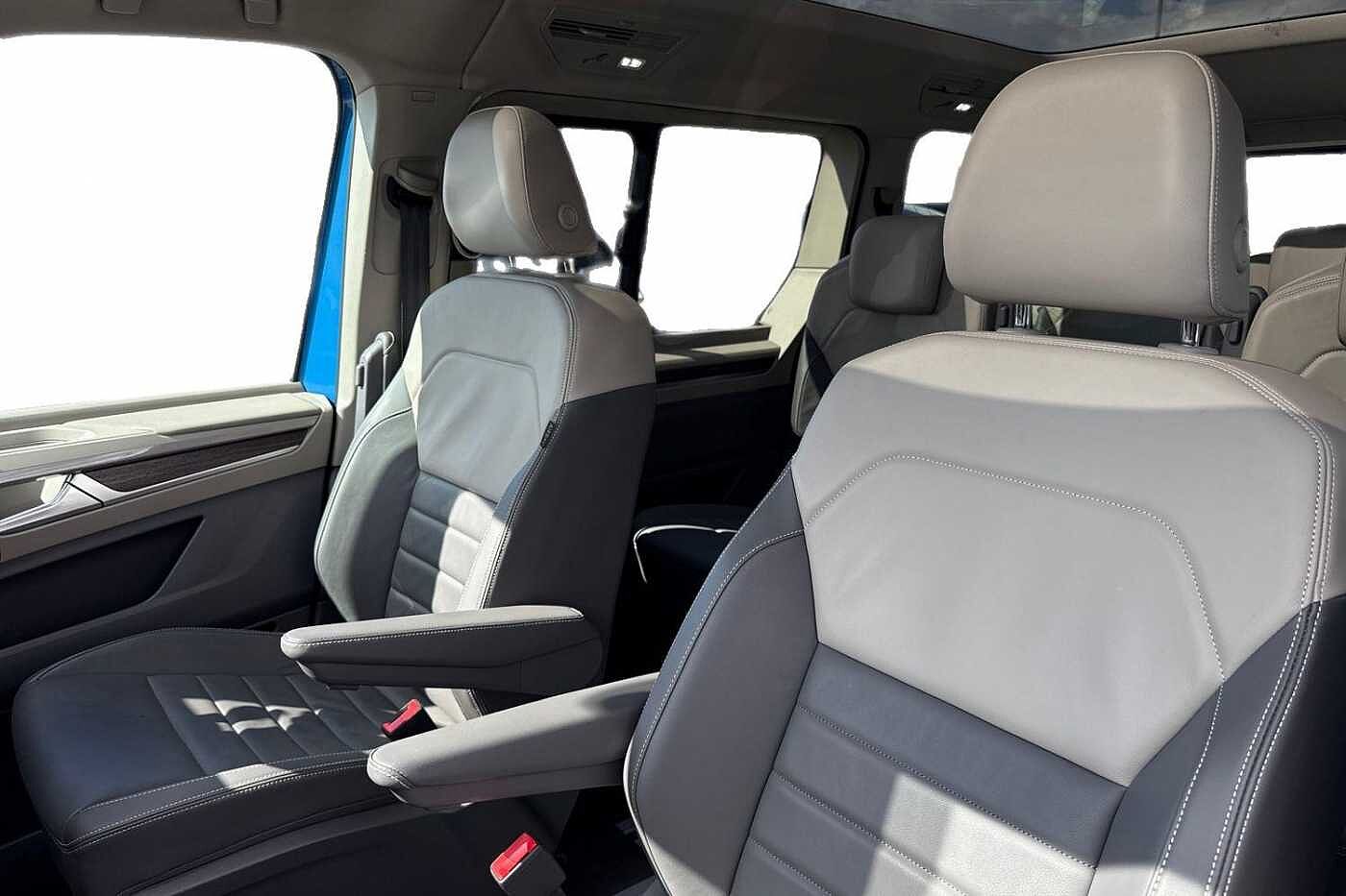 Volkswagen Multivan Style 2.0 TSI 204PS Style LWB DSG 7 Seats-Panoramic Roof-Harmon Kardon Hifi