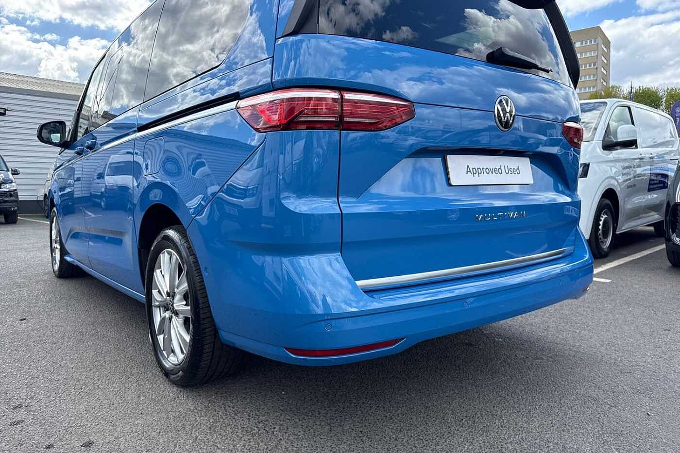 Volkswagen Multivan Style 2.0 TSI 204PS Style LWB DSG 7 Seats-Panoramic Roof-Harmon Kardon Hifi