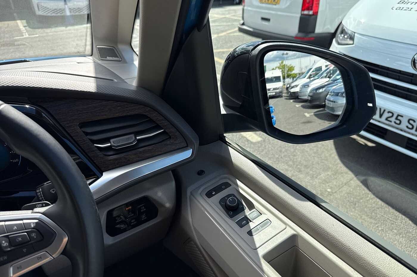 Volkswagen Multivan Style 2.0 TSI 204PS Style LWB DSG 7 Seats-Panoramic Roof-Harmon Kardon Hifi