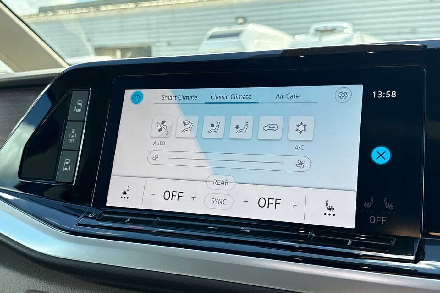 Volkswagen Multivan Style 2.0 TSI 204PS Style LWB DSG 7 Seats-Panoramic Roof-Harmon Kardon Hifi