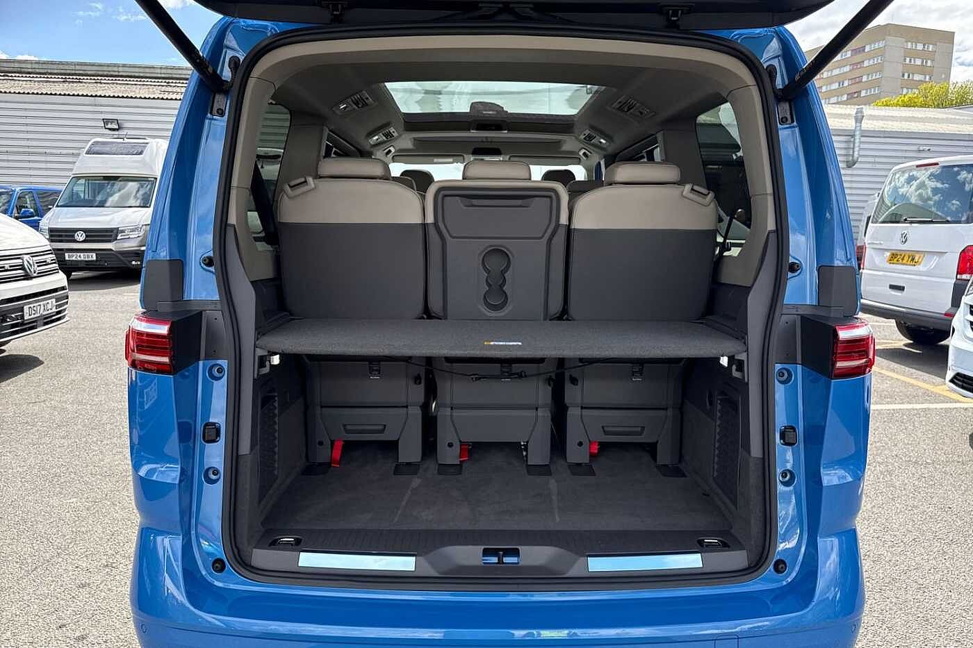 Volkswagen Multivan Style 2.0 TSI 204PS Style LWB DSG 7 Seats-Panoramic Roof-Harmon Kardon Hifi