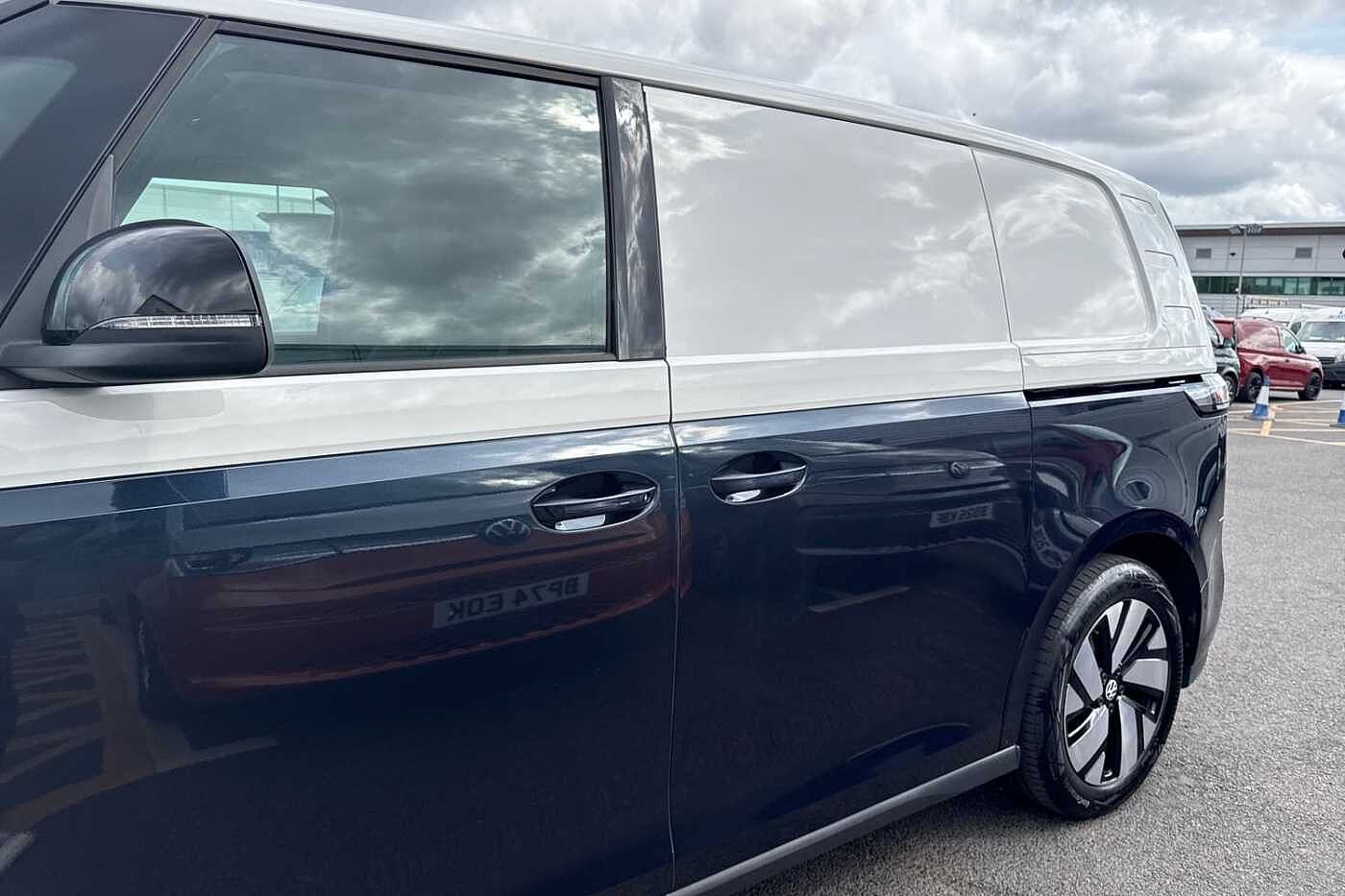 Volkswagen ID. Buzz Cargo (204ps) Commerce Plus 77kWh-Two Tone + Tailgate