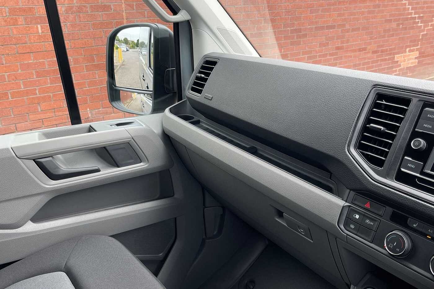 Volkswagen Crafter CR35 MWB Diesel FWD 2.0 TDI 140PS Commerce Plus High Roof Van Auto-Twin Slider