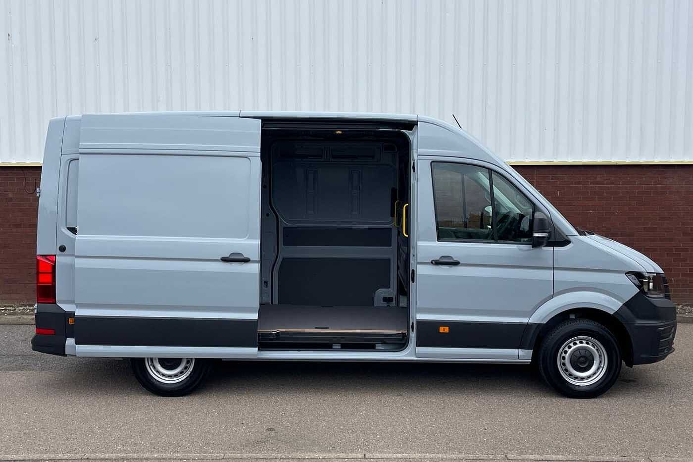 Volkswagen Crafter CR35 MWB Diesel FWD 2.0 TDI 140PS Commerce Plus High Roof Van Auto-Twin Slider