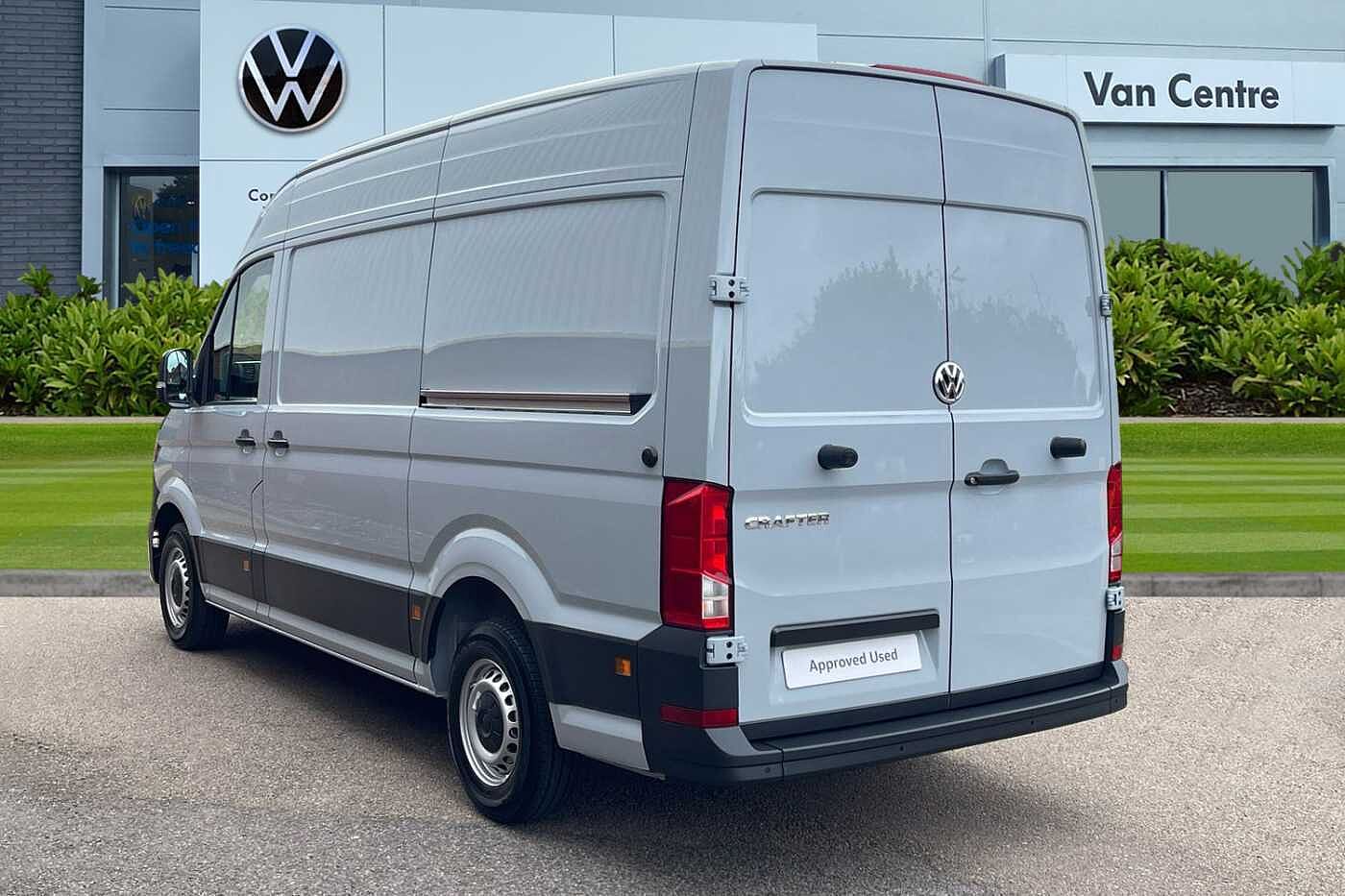 Volkswagen Crafter CR35 MWB Diesel FWD 2.0 TDI 140PS Commerce Plus High Roof Van Auto-Twin Slider
