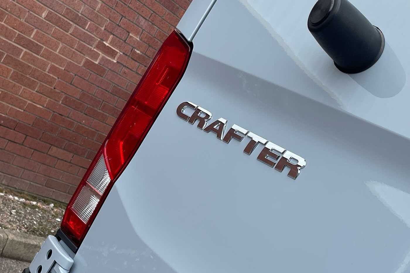 Volkswagen Crafter CR35 MWB Diesel FWD 2.0 TDI 140PS Commerce Plus High Roof Van Auto-Twin Slider